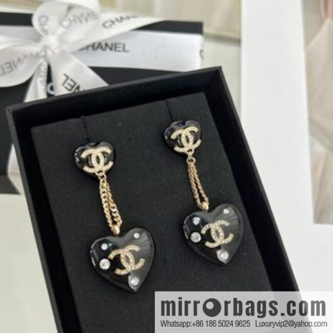 New ☑️ Chanel c2 double c black peach heart love stud earrings