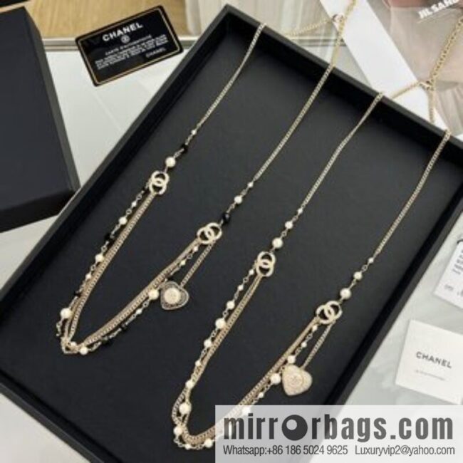New ☑️ Chanel double c peach heart black and white diamond sweater chain necklace
