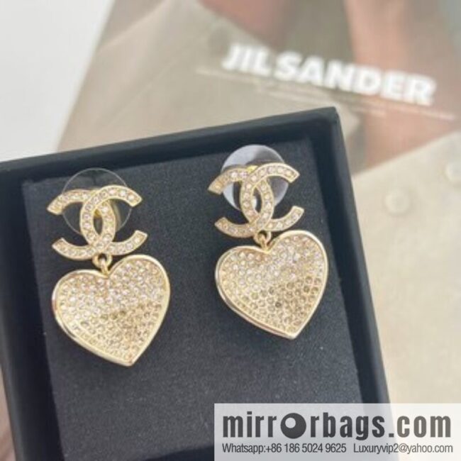 New ☑️ Chanel c2 double c peach heart love stud earrings