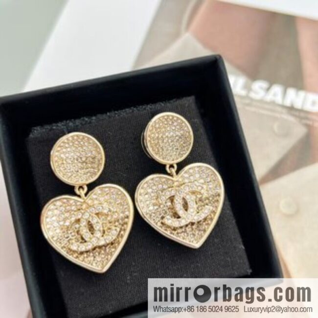 New ☑️ Chanel c2 double c peach heart love stud earrings