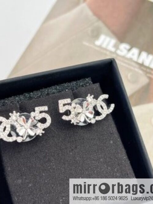 i1665150777_3374_2-800x800nlbrnk2ntkp3726_20250715232729.jpg New ☑️ Chanel double c four-leaf clover 5-character stud earrings