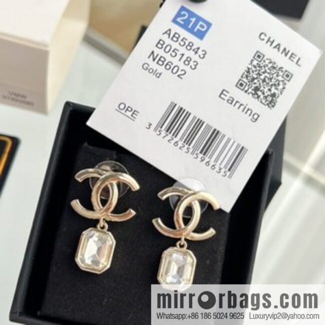 New ☑️ Chanel double c square diamond stud earrings