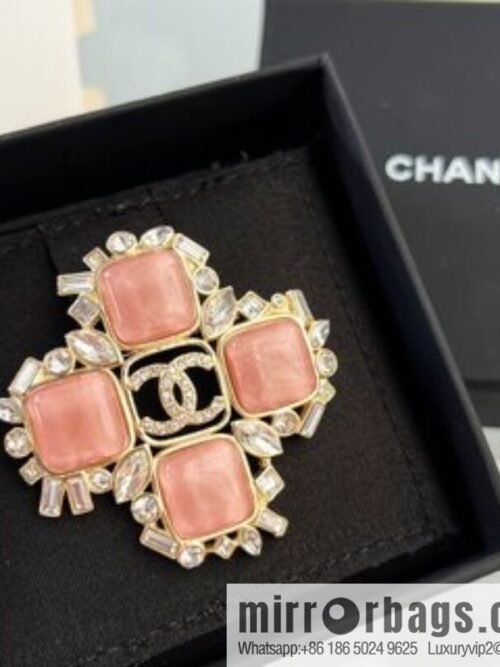 i1665152050_4405_1-800x800hp3mmdxj0nx3683_20250715232705.jpg New ☑️ Chanel Chanel double c pink gemstone brooch