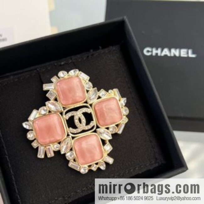 New ☑️ Chanel Chanel double c pink gemstone brooch
