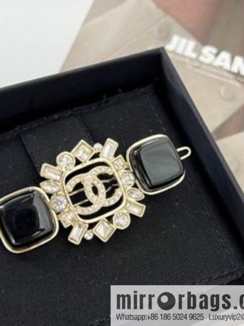 i1665153420_3689_2-800x800nntbc1it2wb1032_20250715230222.jpg New ☑️ Chanel Double C Full Diamond Hairpin