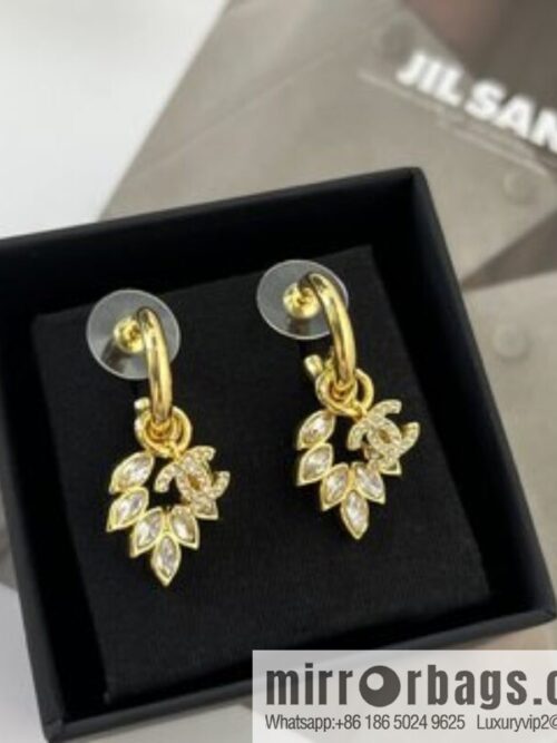 i1665227381_4054_1-800x800weii4lczhmt988_20250715230157.jpg New ☑️ Chanel gold double c wheat stud earrings