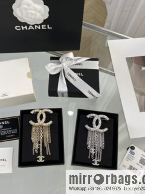 i1665234654_2499_0-800x800pkkrqyeyg2k964_20250715230143.jpg New ☑️ Chanel double c fringed brooch