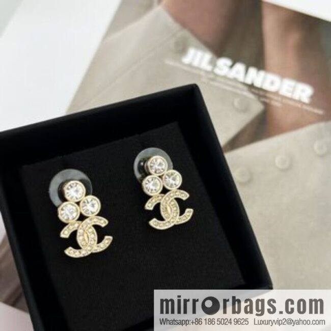 i1665235674_1964_0-800x800lkvwxqnee14921_20250715230119.jpg New ☑️ Chanel double c three-diamond stud earrings