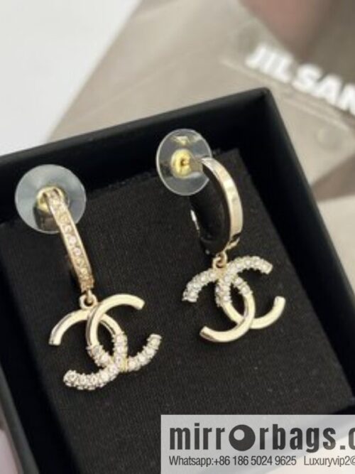i1665308355_5503_3-800x800tpfemxnsnpg878_20250715230055.jpg New ☑️ Chanel c2 double c half diamond stud earrings