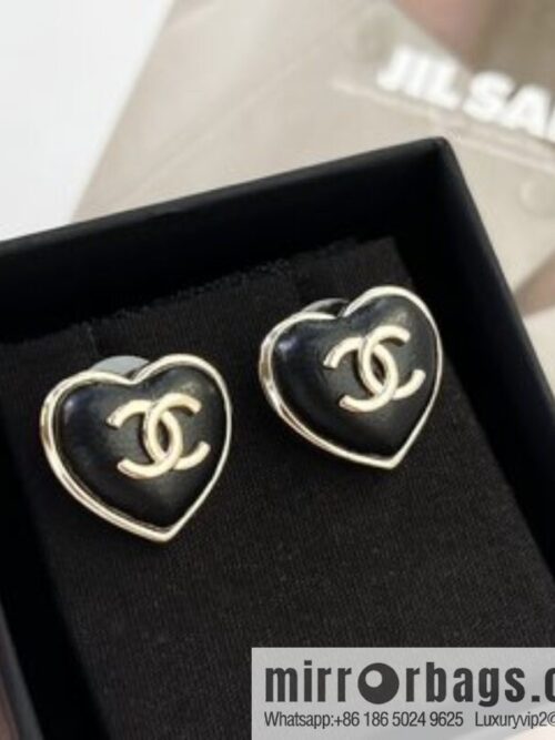 i1665309530_9377_3-800x800pvdurdbelm2856_20250715230042.jpg New ☑️ Chanel c1 double c peach heart love stud earrings