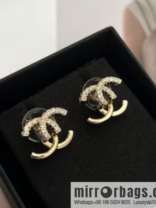 i1665485738_1094_1-800x800xoqlyxvdvhx727_20250715225931.jpg New ☑️ Chanel c1 double c rhinestone patchwork stud earrings