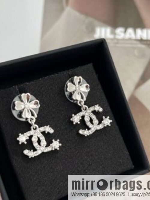 i1665486236_425_1-800x800nuvwqnsizyi716_20250715225925.jpg New ☑️ Chanel c1 double c four-leaf clover stud earrings