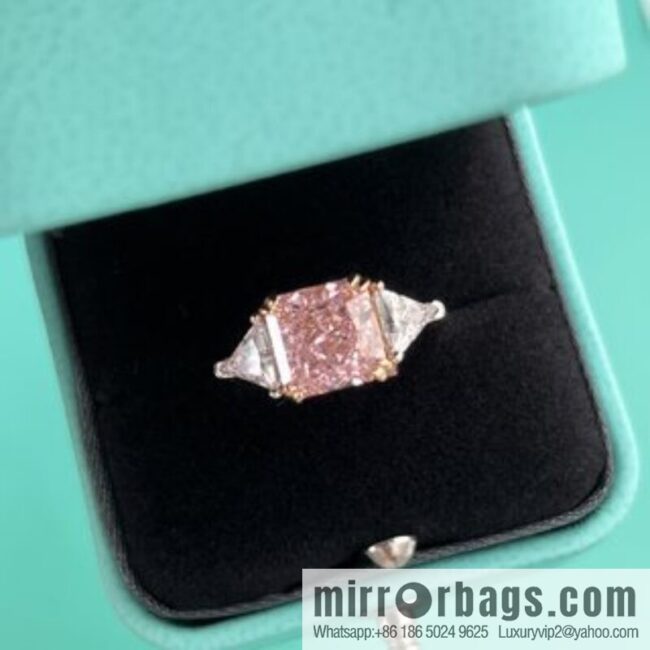 New ☑️ TIFFANY & Co. Tiffany & Co. Square pink diamond ring