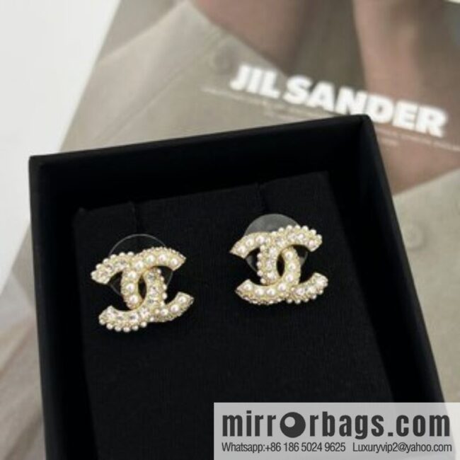 New ☑️ Chanel double c half diamond half pearl stud earrings