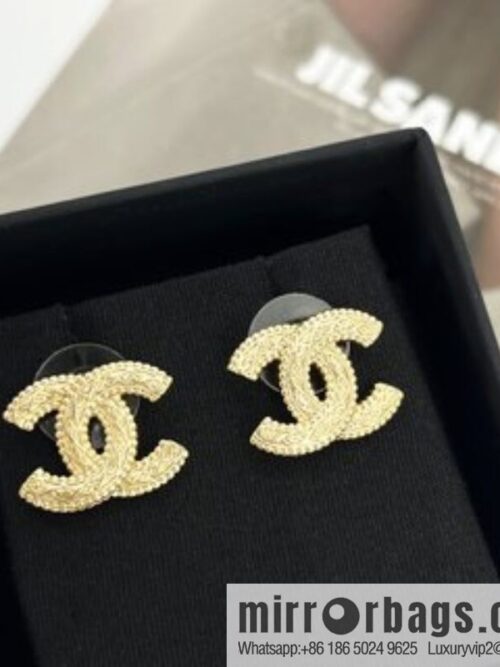 i1665982079_74_2-800x800g0ofkd20rre458_20250715225709.jpg New ☑️ Chanel double c stud earrings