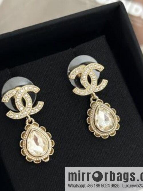i1665984921_2052_2-800x800s0bjq0dljhh447_20250715225703.jpg New ☑️ Chanel double c water drop stud earrings