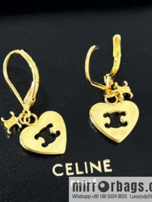i1665991596_2053_4-800x800bu5kdl2eeni256_20250715222646.jpg New Celine peach heart love stud earrings