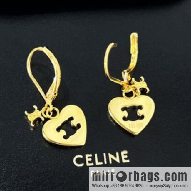 i1665991596_2053_4-800x800bu5kdl2eeni256_20250715222646.jpg New Celine peach heart love stud earrings