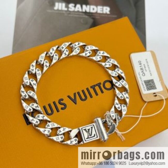 Louis Vuitton Louis Vuitton lv bracelet