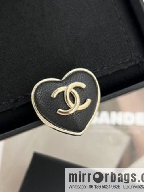i1666607510_6100_6-800x800q4cbzzmtl1q206270_20250709072344.jpg New ☑️ Chanel double c peach heart brooch
