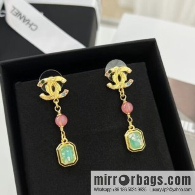 i1666610405_5010_4-800x800ciriak2ynq2206282_20250709072359.jpg New ☑️ Chanel c3 double c square gemstone stud earrings