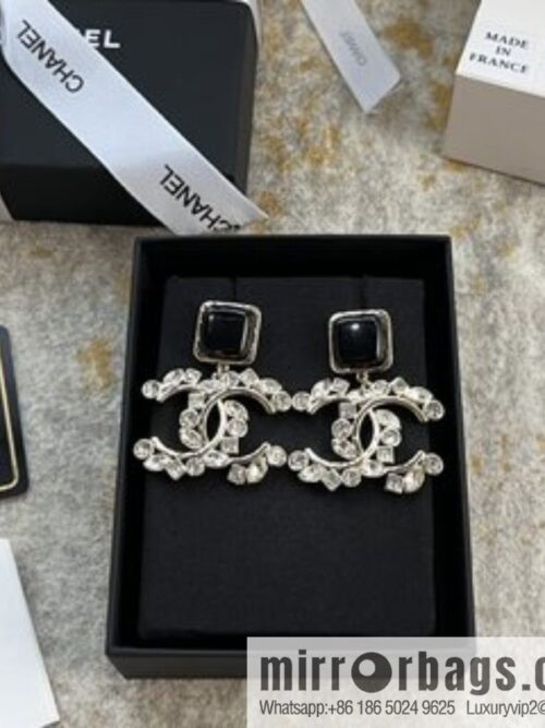 i1666878728_7123_1-800x8002isdsagjleo206226_20250709072237.jpg New ☑️ Chanel c2 double c black square stud earrings