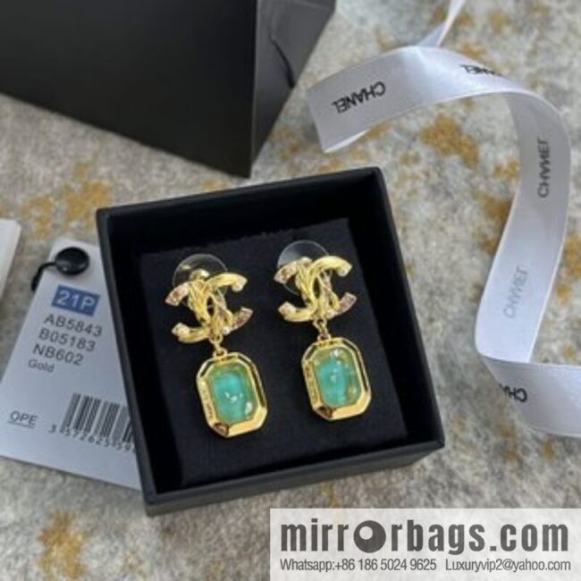 New ☑️ Chanel c2 double c green square stud earrings
