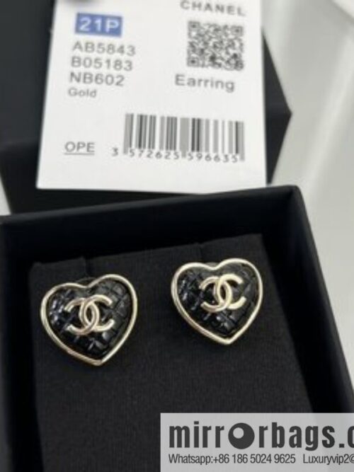 i1666881284_8030_1-800x8001k14s5ivgy5206125_20250709072014.jpg New ☑️ Chanel c1 double c peach heart love stud earrings