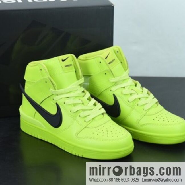 o_1fg8kqv68g7ho3ib4u1t51u1d1a-800x800uqiykh3mhbl67240_20250719021757.jpg AMBUSH x SB Dunk High skate shoes high-top neon green big hook, item number: CU7544-300