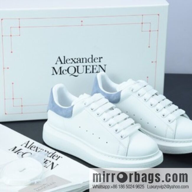 Alexander McQueen/Alexander McQueen, haze blue tail muffin shoes, thick sole heightening white shoes 0Y7H4