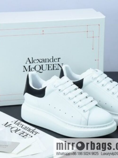 Alexander McQueen/Alexander McQueen, black leather tail muffin shoes, thick sole heightening white shoes 0Y7H4