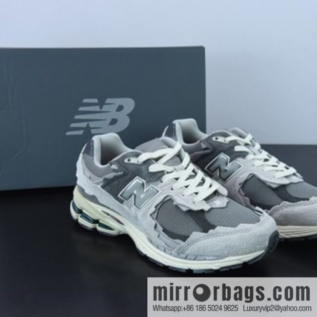 New Balance \"Refined Future\" Cloud Rain Ash Vintage Casual Running Shoes, Item Number M2002RDA