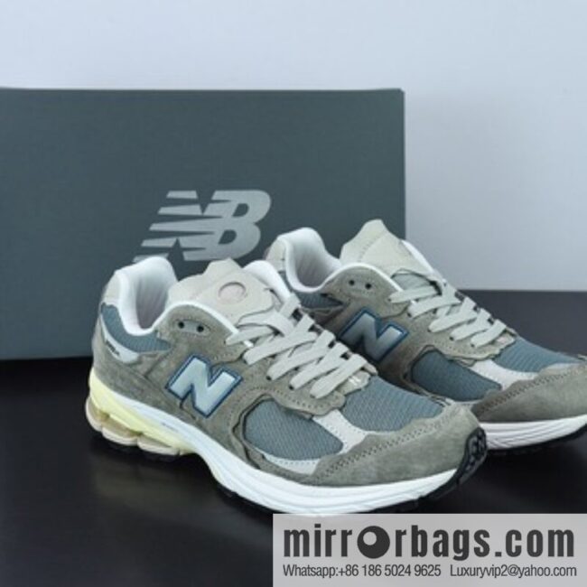 New Balance 2002 Vintage Casual Running Shoes M2002RDD