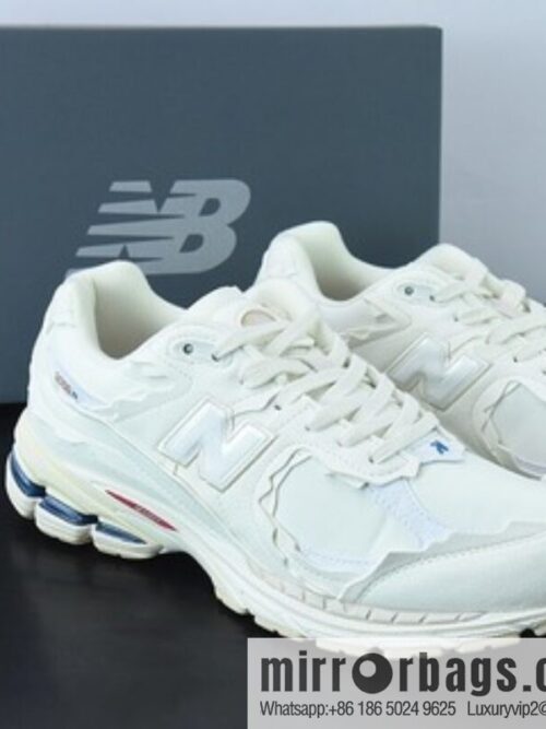 New Balance \"Refined Pack\" Sea Salt White 2002 series Vintage casual running shoes, pure original version Official item number: M2002RDC