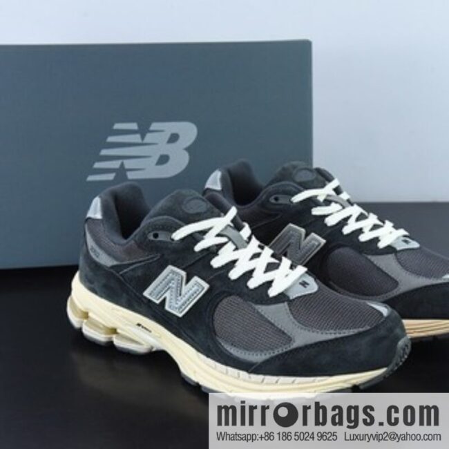 New Balance M2002RHO Vintage Casual Running Shoes
