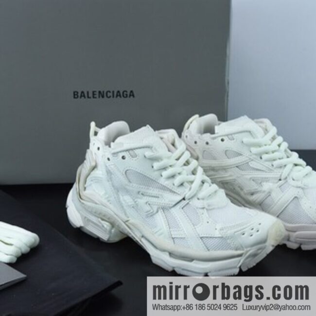 BALENCIAGA Runner Sneaker \"White/Orange/Black\" Jogging Series Low Top Vintage Trend