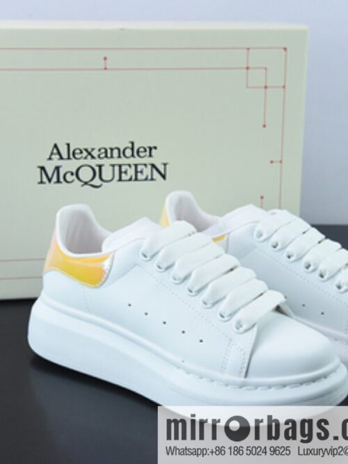 Alexander McQueen Alexander McQueen Sole Leather Sneakers Low Top Fashion Platform Casual Sports White Shoes