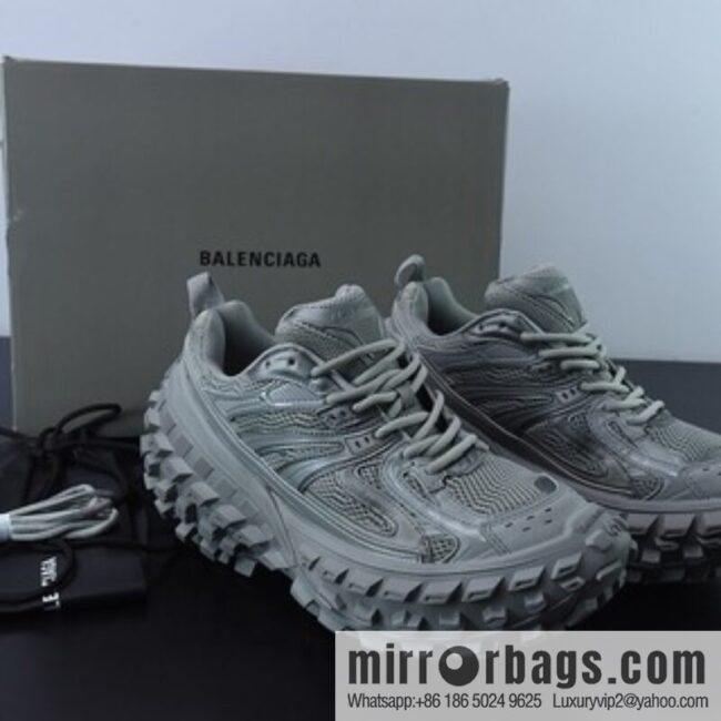 Balenciaga Defender Rubber Platform Sneakers Off-Road Outdoor Height Increase Platform Casual Sports Jogging Shoes 685611 W2RA6 1200