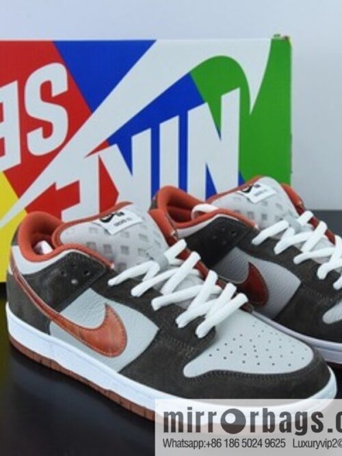 o_1gba14dg33nt1gfhehe1579msst-800x8002exkhorxe2v67493_20250719022022.jpg Nike SB Dunk Low Pro \"Graffiti Wall\" Vintage low-top leisure sports skateboard shoes, item number: DH7782-001