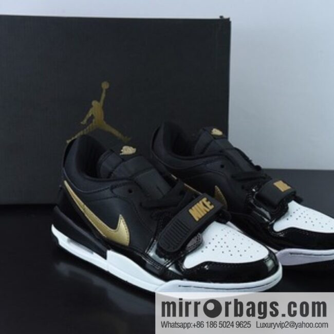 Air Jordan Legacy AJ312 top layer velcro three-in-one board shoes \"patent leather black gold\" item number: CD7069 071