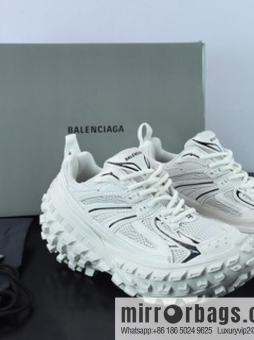 o_1gc3oj0ou136n12pc1rthpk21otlt-800x800fgamz2gi4ae65071_20250719015009.jpg BALENCIAGA Defender Rubber Platform Sneakers Defender series low-top tank track tire type off-road outdoor heightening platform casual sports jogging shoes
