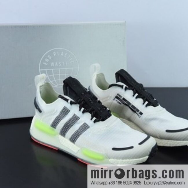 Adidas Adidas NMD_V3 Boost \"OG White\" Flying Weaving Low Top Popcorn Cushioning Versatile Casual Sports Running Shoes \"White Black Green\" GW3063