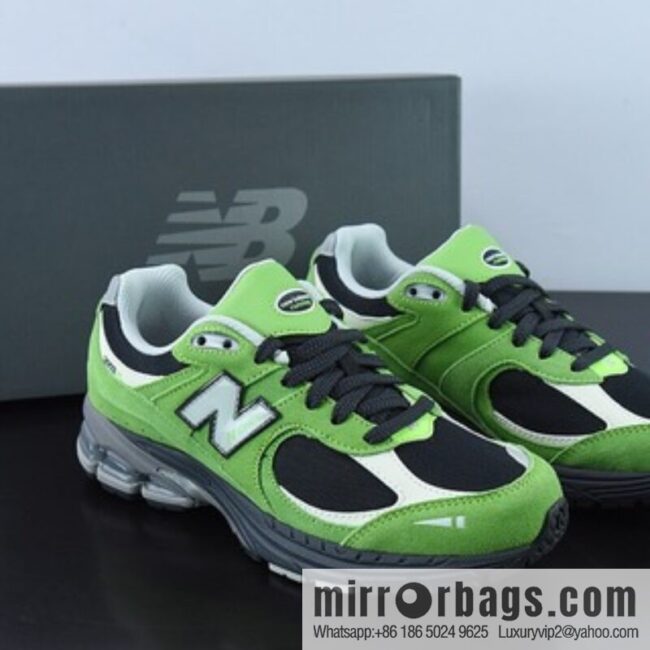 New Balance ML2002 Series Vintage Daddy Style Unisex Casual Shoes Couple Versatile Jogging Shoes Sports Men\'s Shoes Women\'s Shoes M2002RGZ