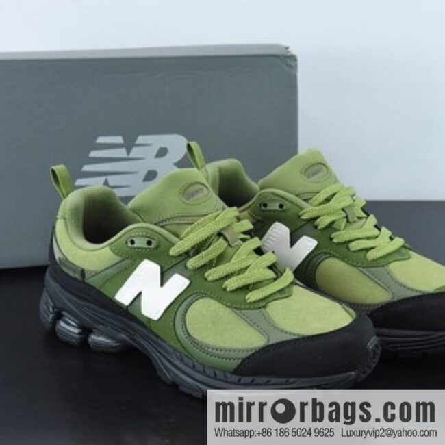 New Balance ML2002 Series Vintage Daddy Style Unisex Casual Shoes Couple Versatile Jogging Shoes Sports Men\'s Shoes Women\'s Shoes M2002RBB