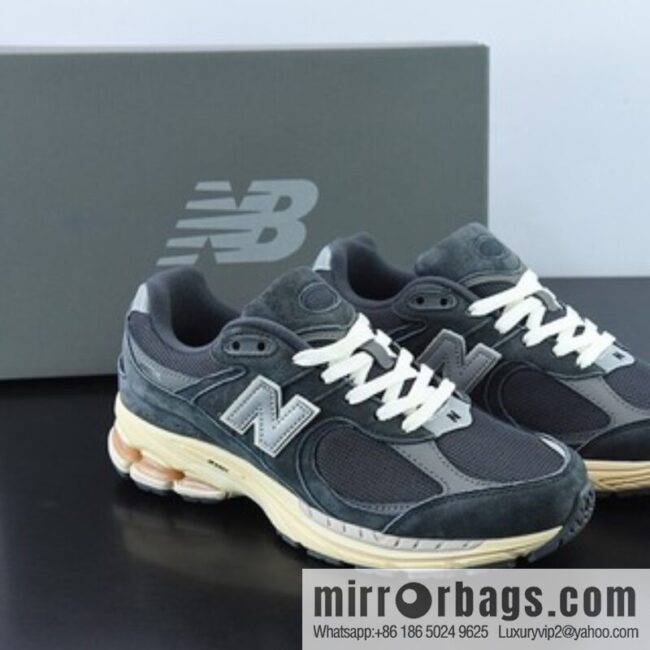 New Balance ML2002 Series Vintage Daddy Style Unisex Casual Shoes Couple Versatile Jogging Shoes Sports Men\'s Shoes Women\'s Shoes M2002RHO