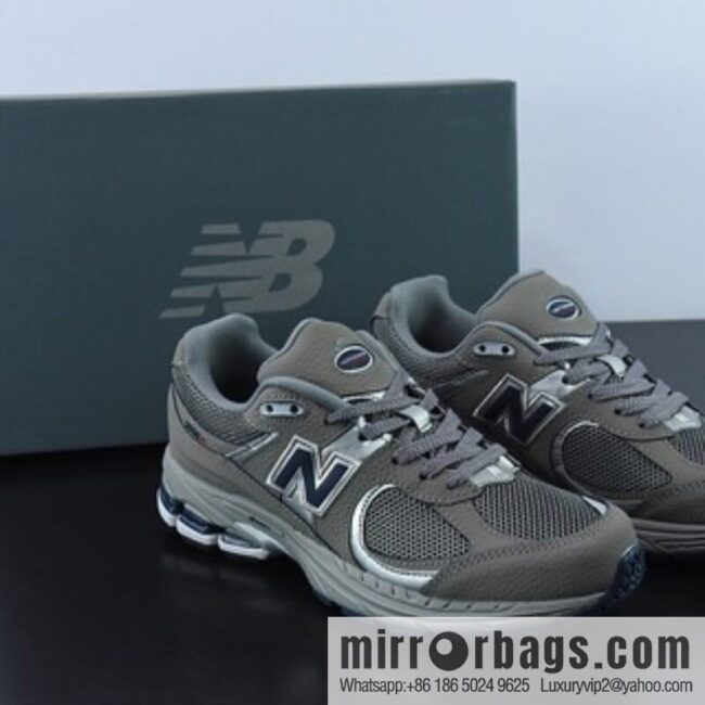 New Balance ML2002 Series Vintage Daddy Style Unisex Casual Shoes Couple Versatile Jogging Shoes Sports Men\'s Shoes ML2002RA