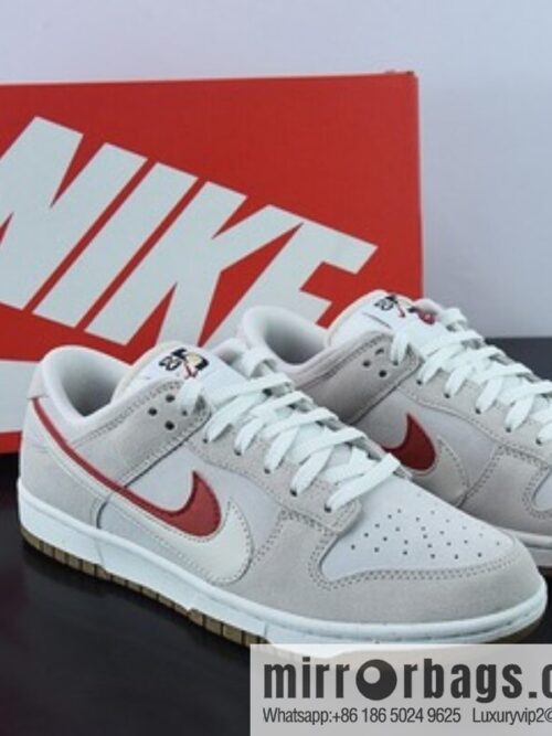 o_1gdklf50nmu0lv3s26136fdbt10k-800x800qicehozjtk560561_20250719005229.jpg Nk SB Dunk Low \"85\" gray red double hook SB low-top sports and leisure board shoes, item number: DO9457-100