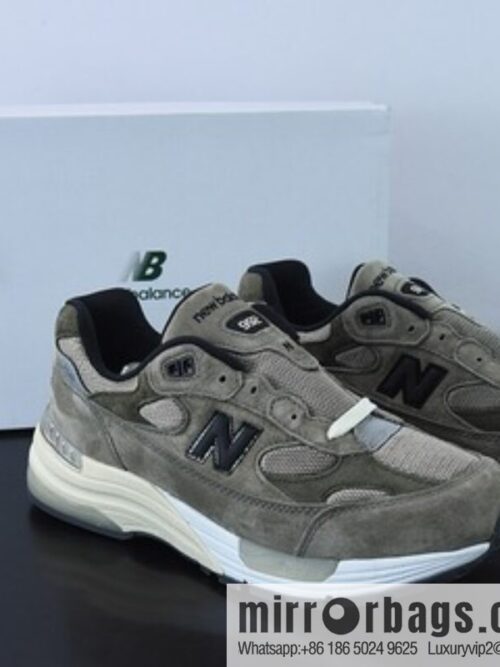 o_1geokqpo51gc16da1fh4n698dle7-800x800dd5cbe1adao58405_20250719002433.jpg JJJJound x New Balance M992J2 joint president Vintage jogging shoes, black and gray
