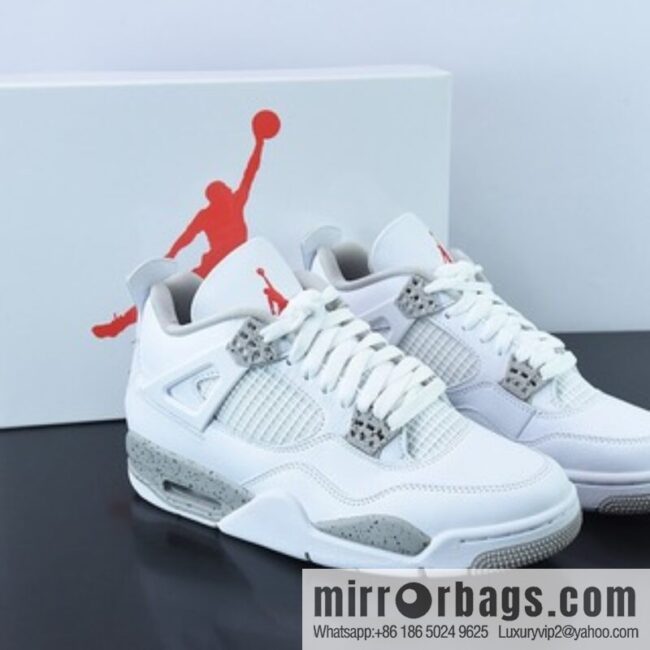 Air Jordan 4 \"White Oreo\" KLAJ4 White Oreo low-top sneakers Size: CT8527-100