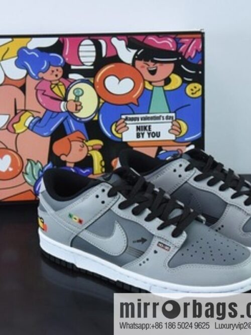 o_1gf5i0ehh1tgf1c6h1ba91imc3611l-800x800a1ayb4ovqsk57922_20250719002008.jpg NK Dunk SB Low custom color scheme Video game pixel By You exclusive custom personalized shoes, item number: DD8066-168